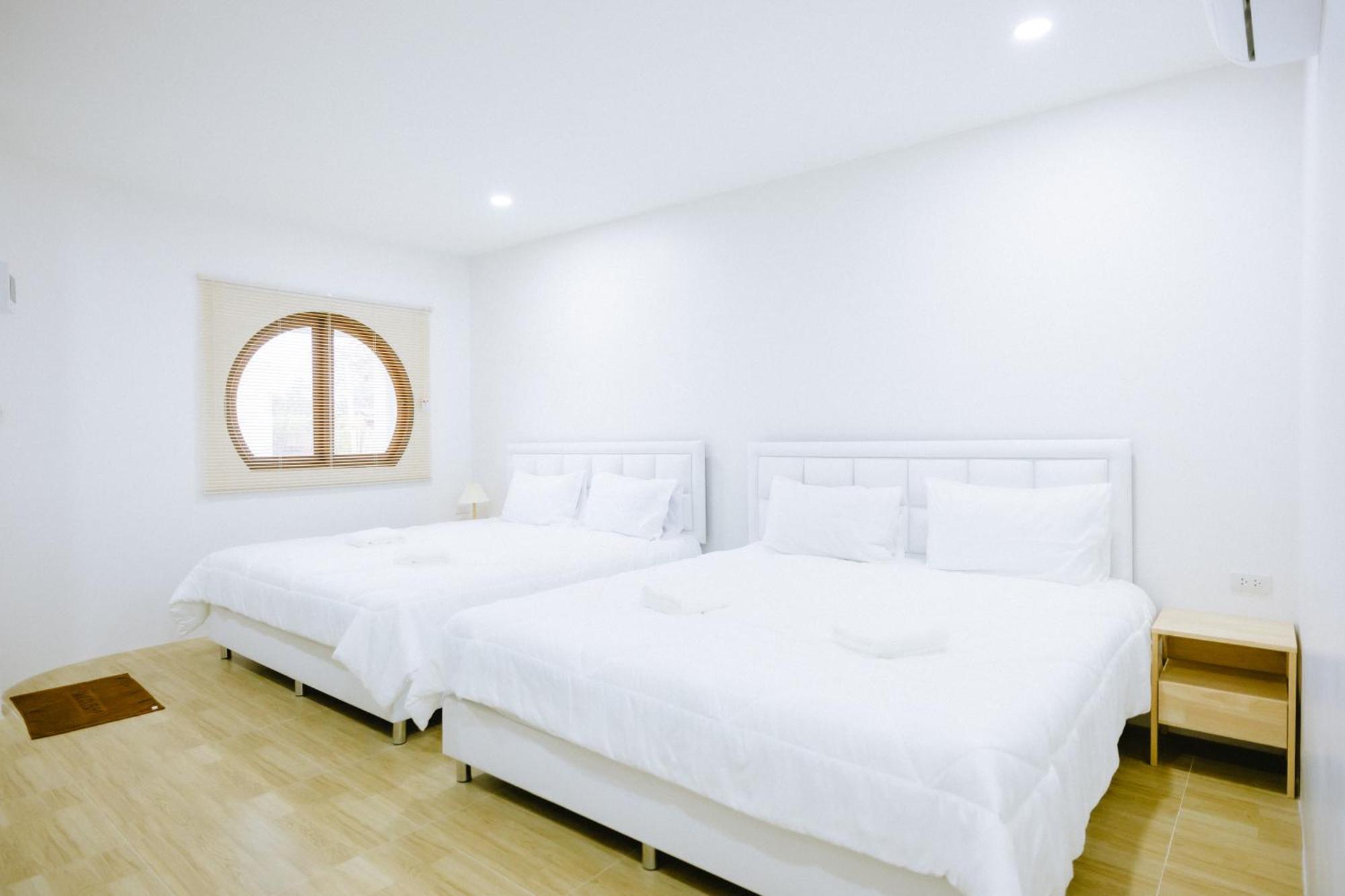 Peeranon Resort 나콘나욕 외부 사진