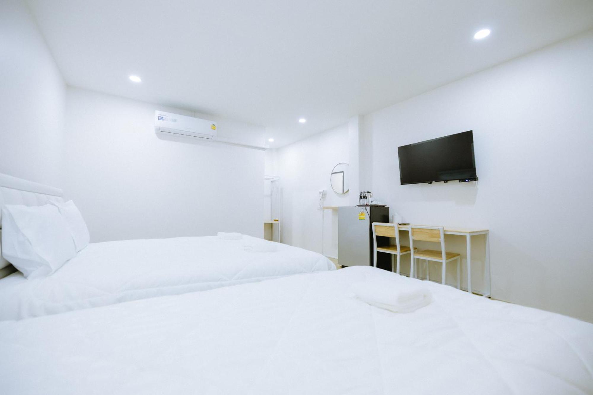 Peeranon Resort 나콘나욕 외부 사진
