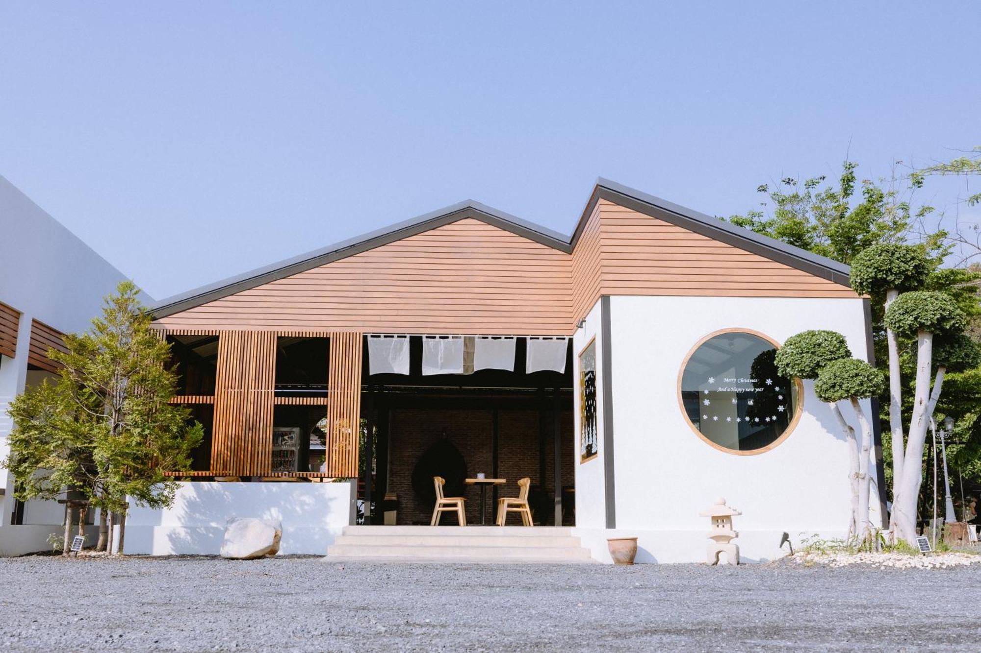 Peeranon Resort 나콘나욕 외부 사진