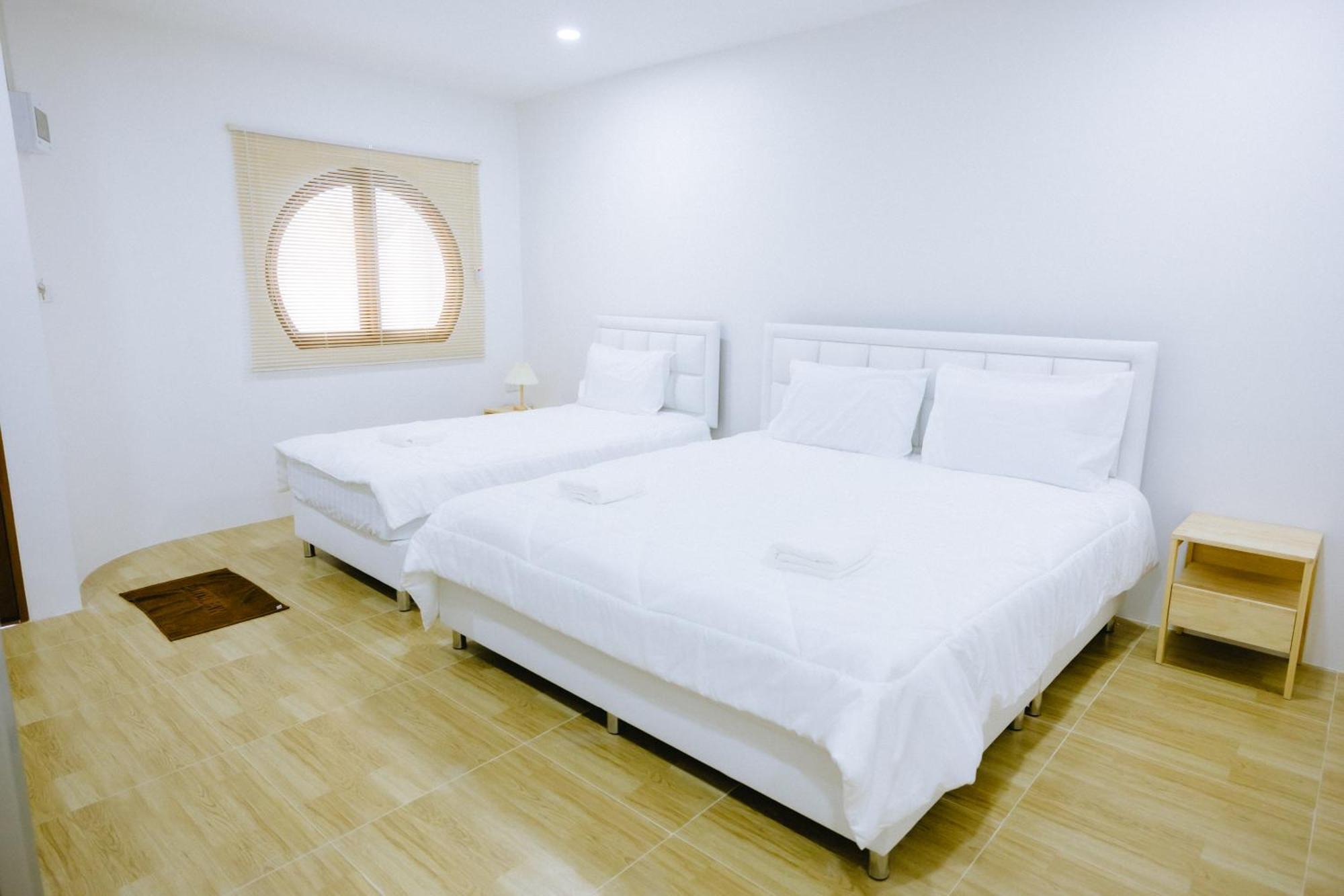 Peeranon Resort 나콘나욕 외부 사진