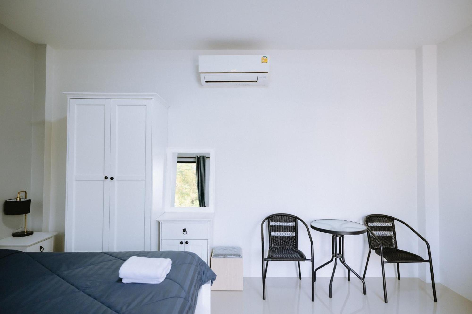 Peeranon Resort 나콘나욕 외부 사진