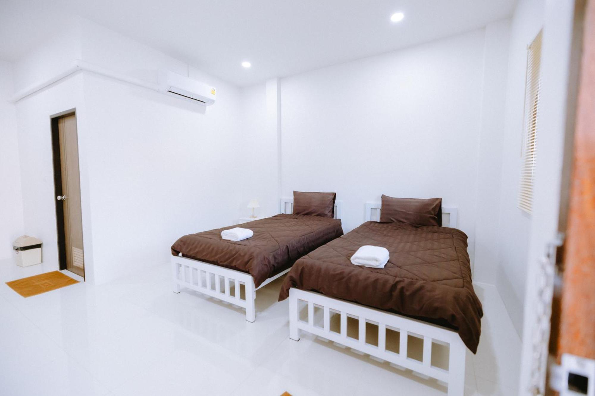 Peeranon Resort 나콘나욕 외부 사진